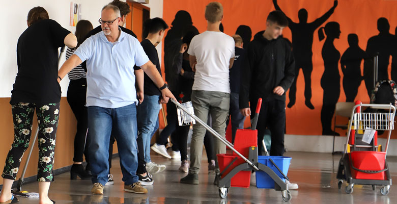 KURS – Zusammenarbeit mit Schulen - gepe Gebäudedienste Peterhoff GmbH